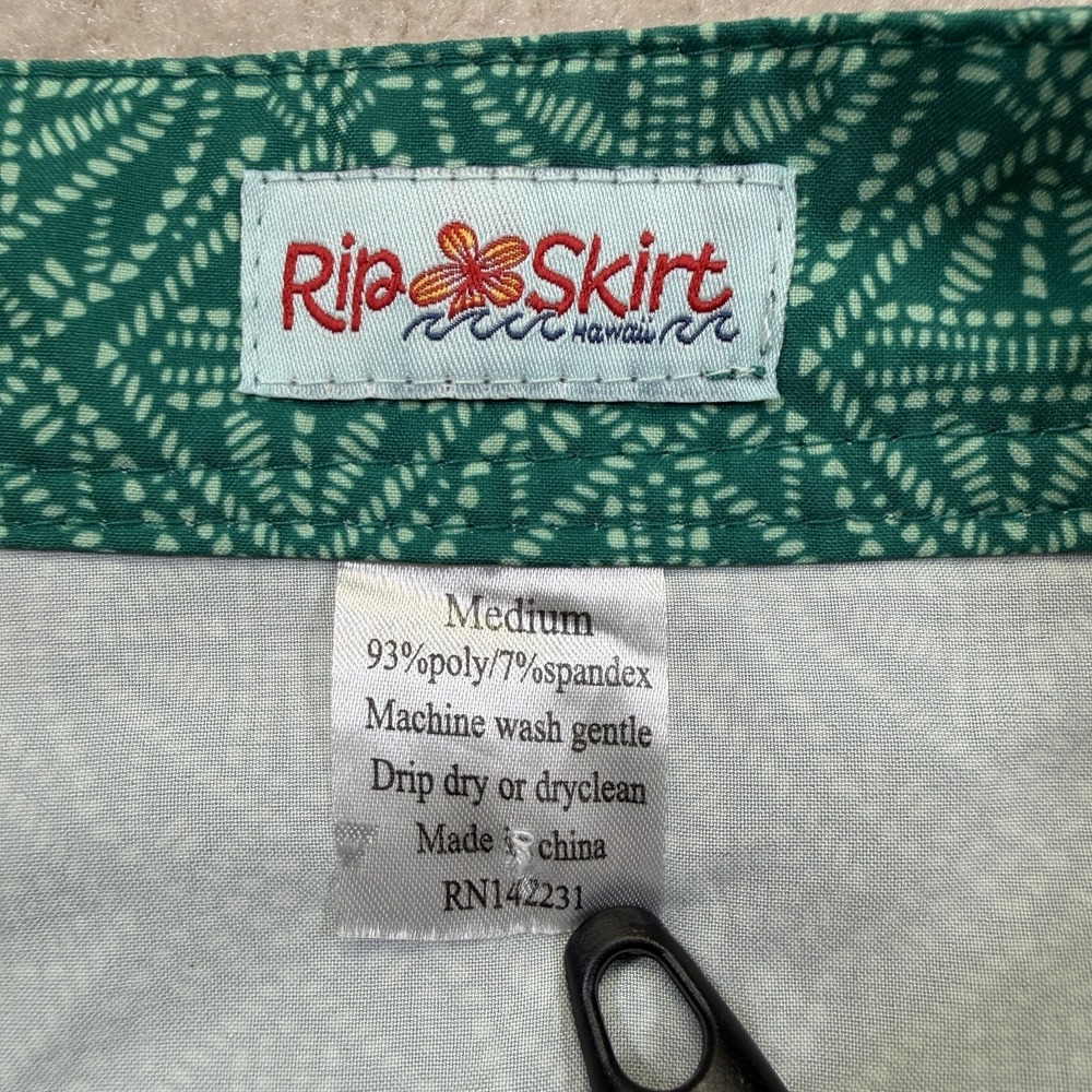 RipSkirt Hawaii Skirt Womens Medium Green Batik Print Wrap Length 1 - Picture 6 of 7